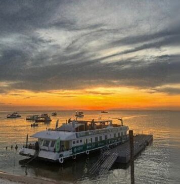 UEA na COP30: expedição científica da universidade monitora qualidade das águas amazônicas em rota até Belém