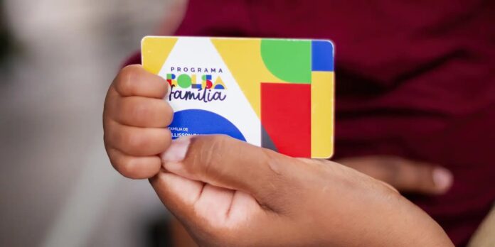 Bolsa Família de fevereiro começa a ser pago hoje pela Caixa