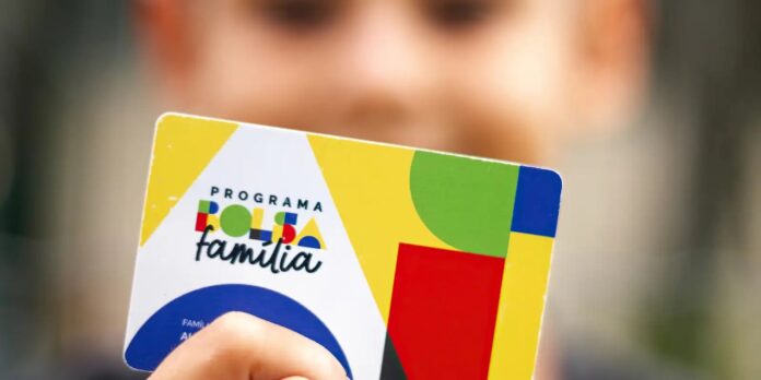 Bolsa Família: Caixa inicia pagamento para beneficiários com NIS final 2