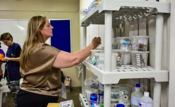 Posto de saúde no Sambódromo de Manaus atende seis pessoas no primeiro dia de desfiles