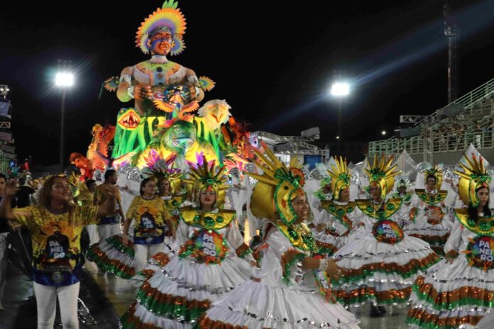 Carnaval na Floresta 2026: Grupo de acesso A celebra identidade amazônica e resistência no Sambódromo