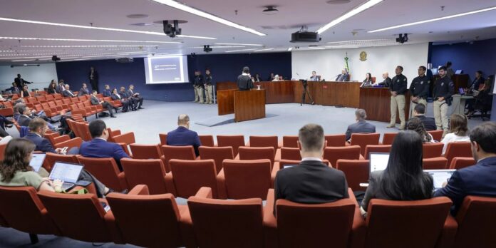 Moraes vota contra recursos de réus do Núcleo 3 da trama golpista no STF