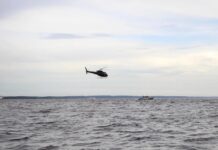 Bombeiros do AM intensificam buscas por desaparecidos em naufrágio no Rio Amazonas