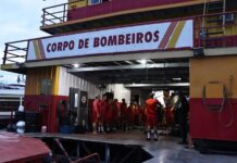 Corpo de Bombeiros encontra terceira vítima de naufrágio da lancha Lima de Abreu XV no Amazonas