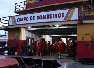 Corpo de Bombeiros encontra terceira vítima de naufrágio da lancha Lima de Abreu XV no Amazonas