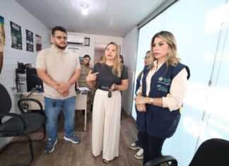 Governo do Amazonas oferece apoio psicológico a vítimas e familiares do naufrágio no Encontro das Águas