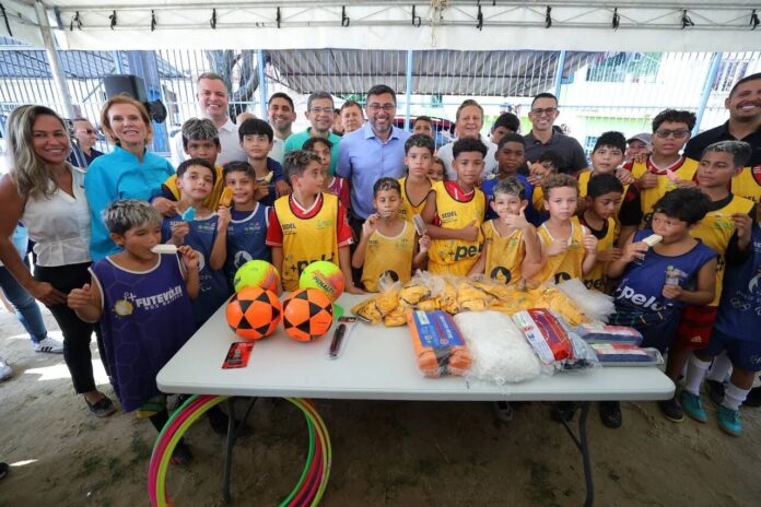 Governador Wilson Lima entrega Arena Poliesportiva Estrela revitalizada na Compensa