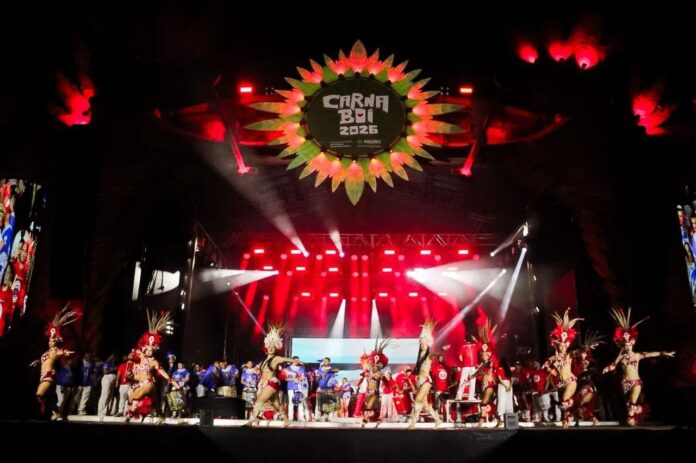 Carnaboi 2026 lota Sambódromo em Manaus com celebração da cultura amazonense