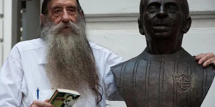 Morre Nelson Rodrigues Filho, o Nelsinho, produtor cultural e fundador do Bloco do Barbas, aos 79 anos