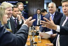 CPMI do INSS aprova quebra de sigilo de Lulinha e convoca André Moura