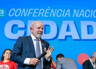 Lula critica Zema por não utilizar R$ 3,5 bilhões do PAC em prevenção a desastres climáticos em Minas