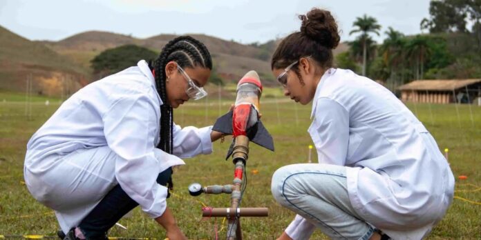 Inscrições abertas para Olimpíadas de Astronomia e de Foguetes em todo o Brasil