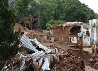 Lula sobrevoa áreas atingidas por chuvas em Minas Gerais neste sábado