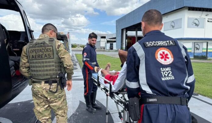 Operação aérea do Dioa resgata idoso indígena com complicações cardíacas em Manaus