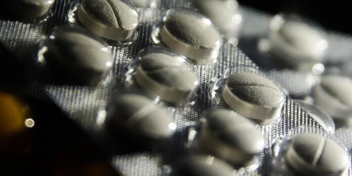 Câmara aprova PL que permite farmácias em supermercados e segue para sanção presidencial