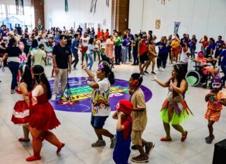 Governo do Amazonas promove 4ª edição do Baile Inclusivo com festa carnavalesca no Vasco Vasques