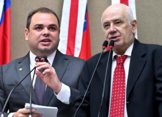 Roberto Cidade oficializa candidatura ao governo tampão do Amazonas