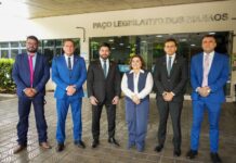 Professora Maria do Carmo visita Câmara Municipal e mostra união no projeto da direita para o Amazonas