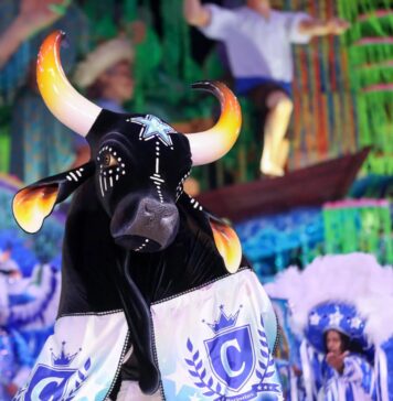 Caprichoso conquista o título do 59º Festival de Parintins e faz história
