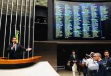 “O governo Lula está brincando com a vida de milhões de brasileiros”, denuncia Capitão Alberto Neto após redução de fiscalização na ANAC”