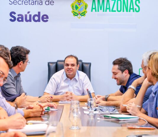 Roberto Cidade anuncia repasse de R$ 127 milhões para médicos e diz que vai negociar débitos antigos
