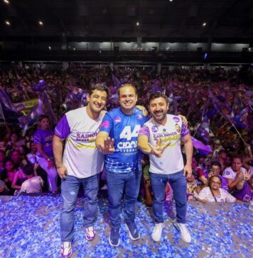 Roberto Cidade, Carlinhos e Saimon Bessa.