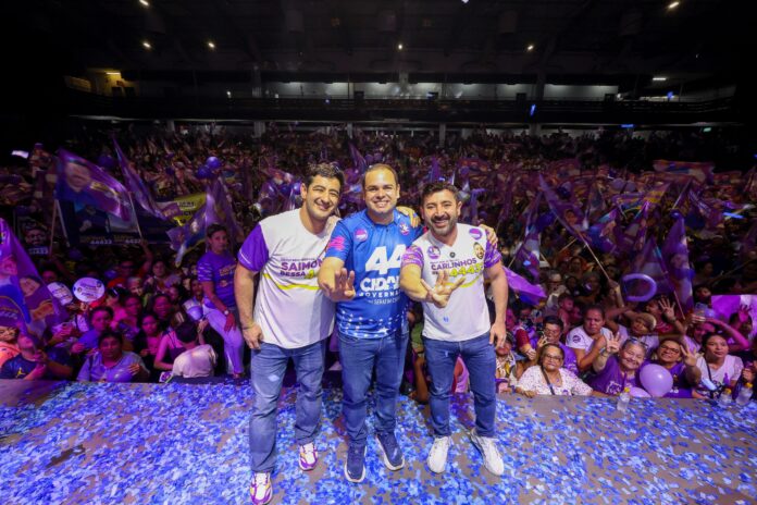 Roberto Cidade, Carlinhos e Saimon Bessa.