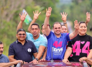 Em Presidente Figueiredo, Roberto Cidade mobiliza apoiadores durante megacarreata