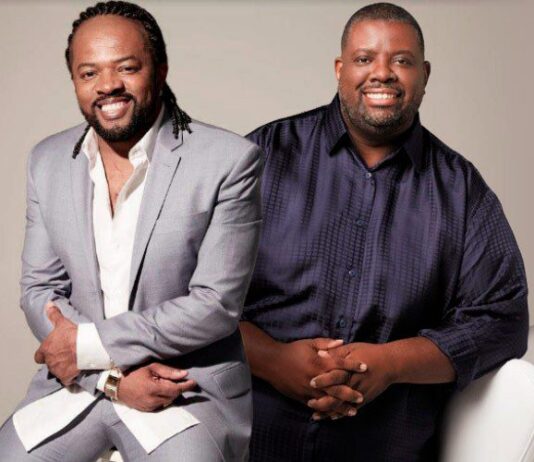 Xande de Pilares e Péricles fazem show em festa de 80 anos do Sesc em Manaus