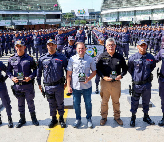 Governador Roberto Cidade acompanha incorporação de 502 novos soldados ao efetivo da Polícia Militar